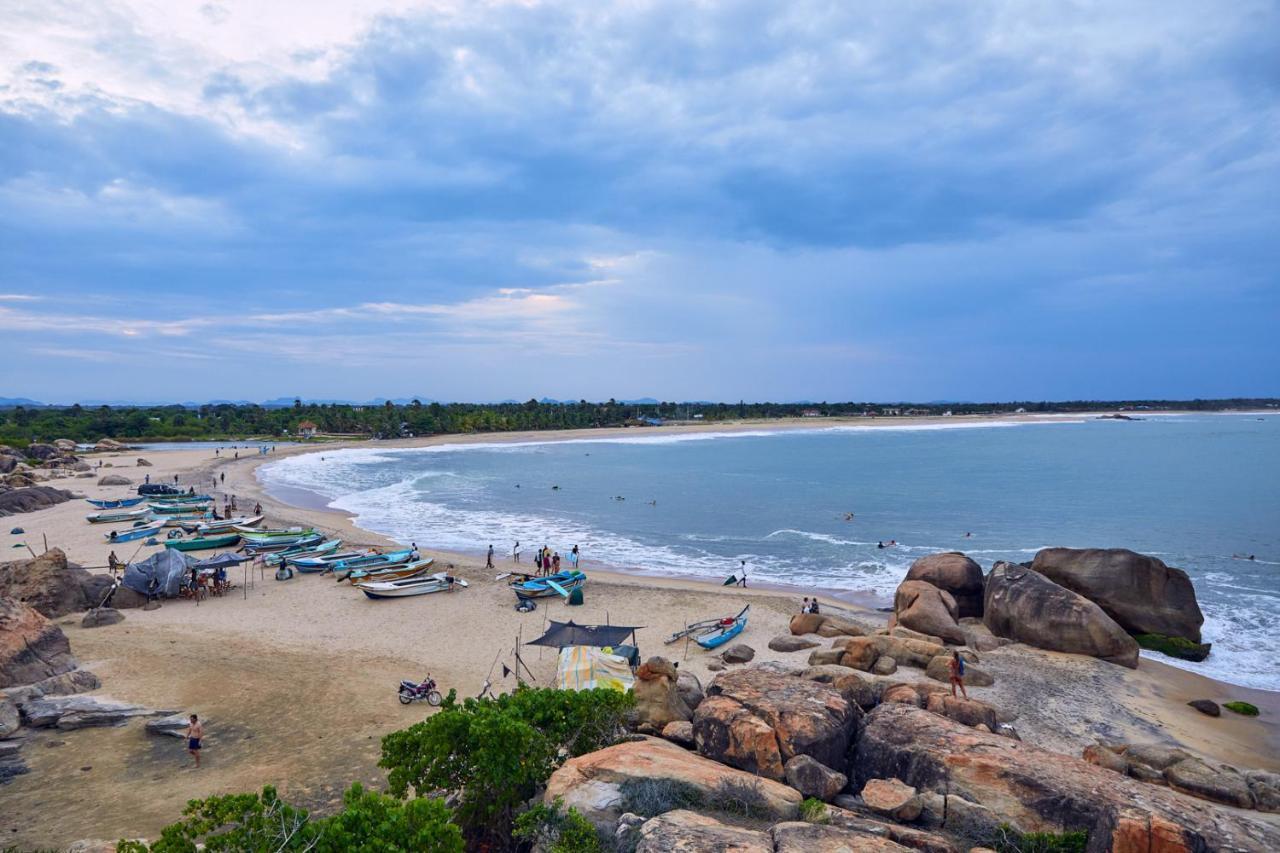 Water Edge Hotel & Restaurant Arugam Bay Exterior photo