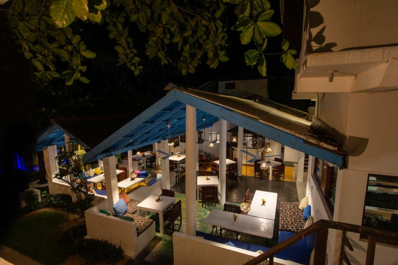 Water Edge Hotel & Restaurant Arugam Bay Exterior photo