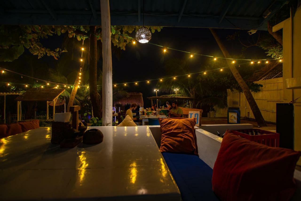 Water Edge Hotel & Restaurant Arugam Bay Exterior photo